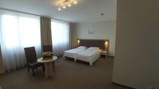 Отель Hotel Mieszko Гожув-Велькопольски Двухместный номер «Премиум» с 1 кроватью или 2 отдельными кроватями-2